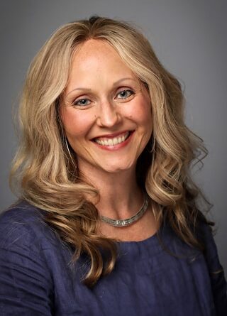 Angela vagenes